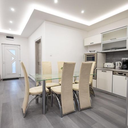 דברצן Fonix Apartman מראה חיצוני תמונה