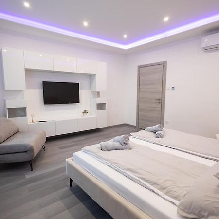 דברצן Fonix Apartman מראה חיצוני תמונה