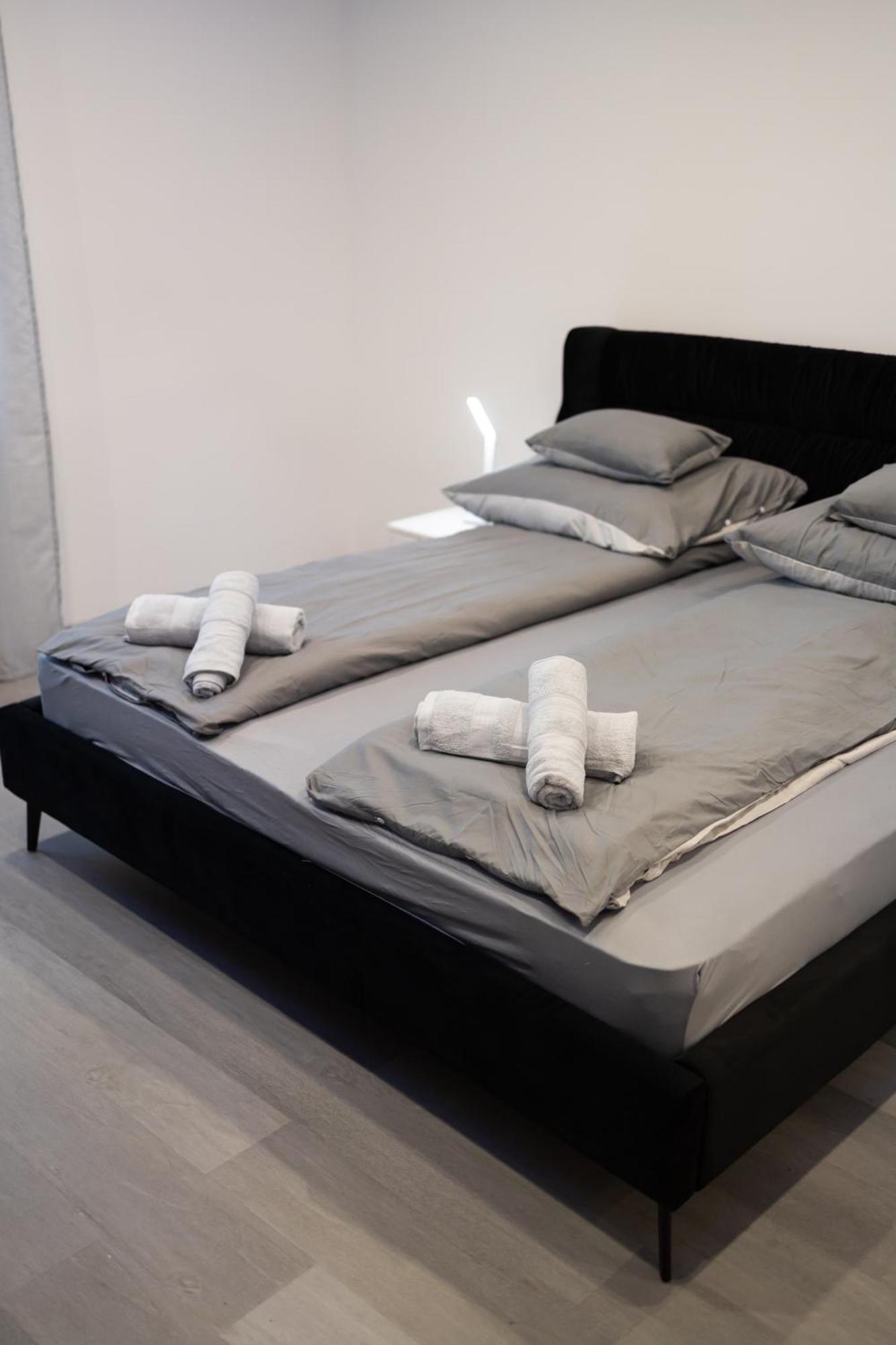 דברצן Fonix Apartman מראה חיצוני תמונה